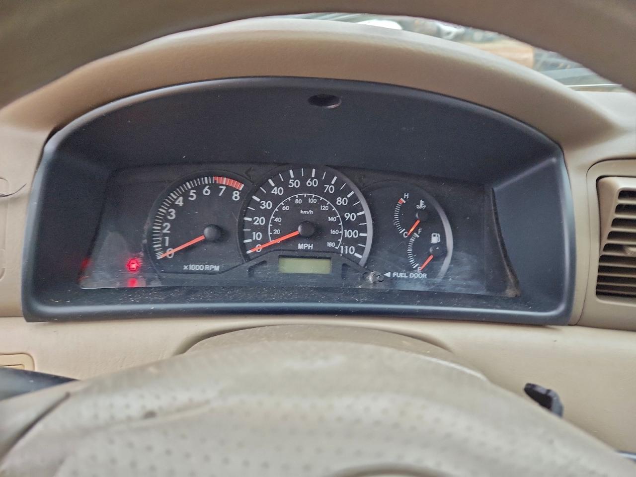 2004 TOYOTA COROLLA photo 9