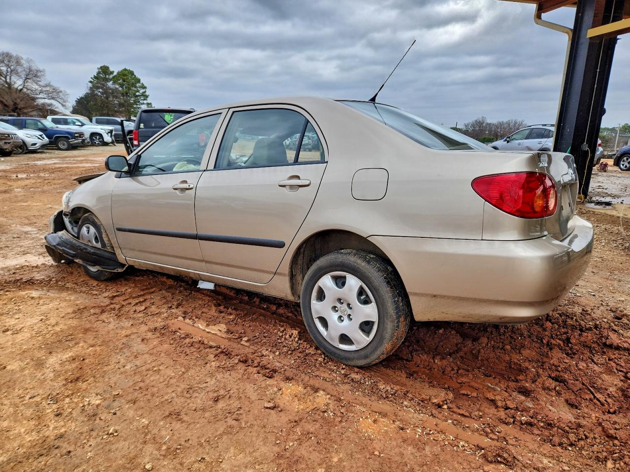 2004 TOYOTA COROLLA photo 2