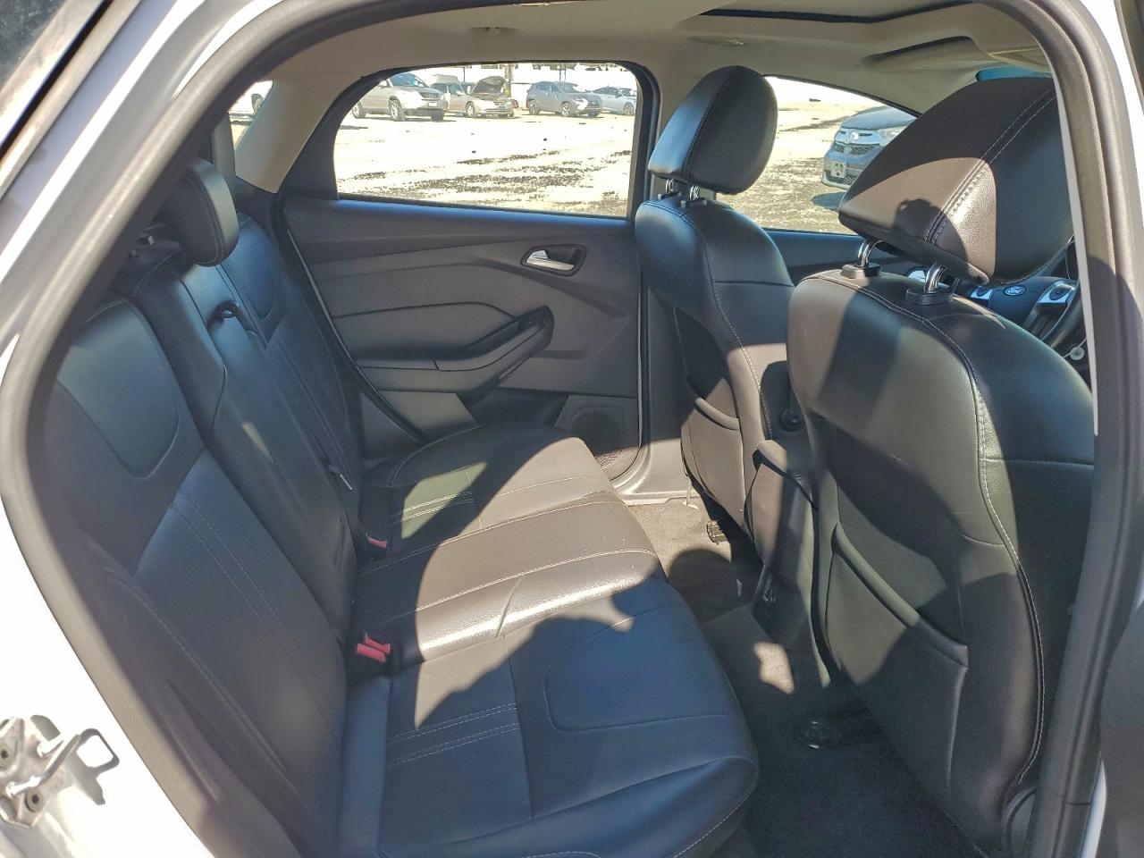 2014 FORD FOCUS SE photo 10