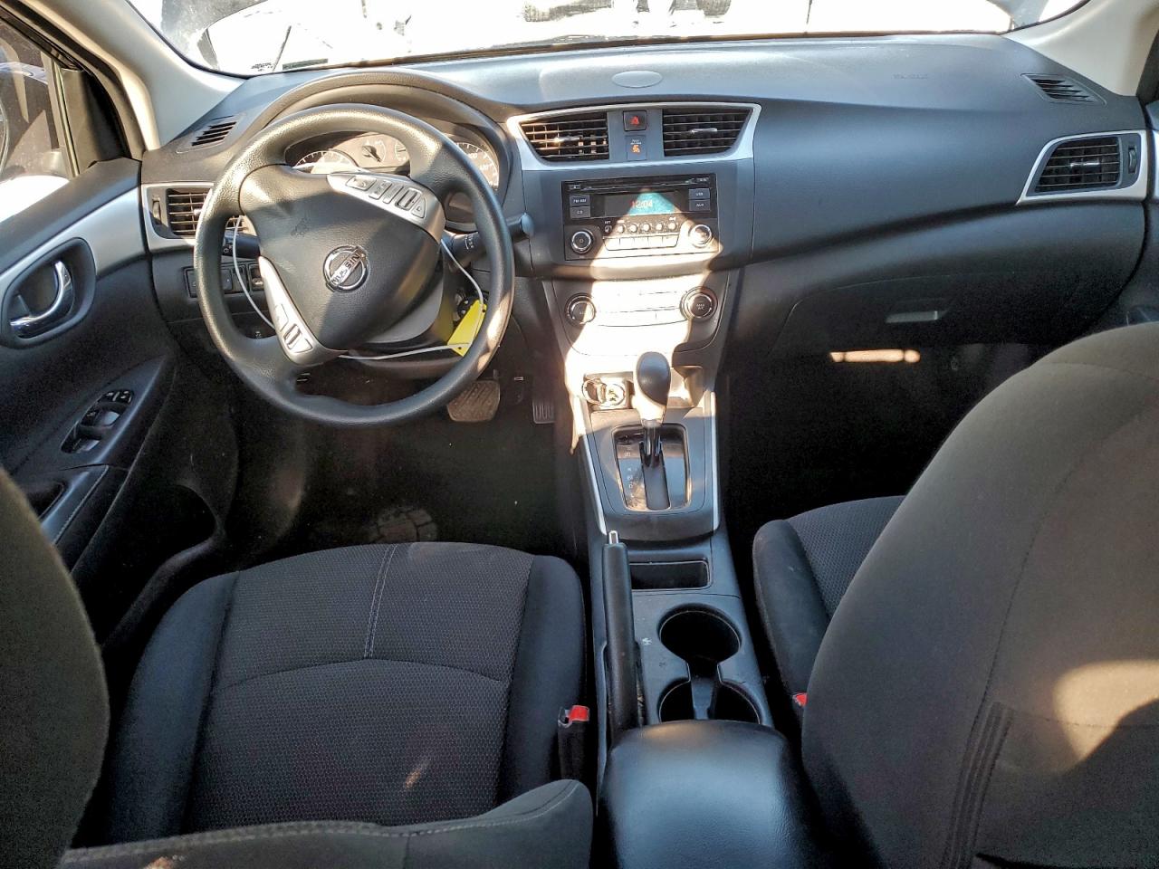 2016 NISSAN SENTRA S photo 8