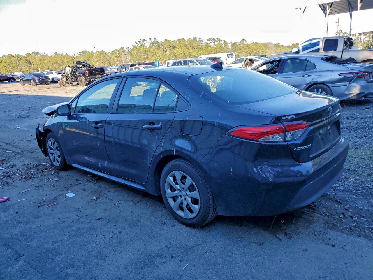2024 TOYOTA COROLLA LE photo 2