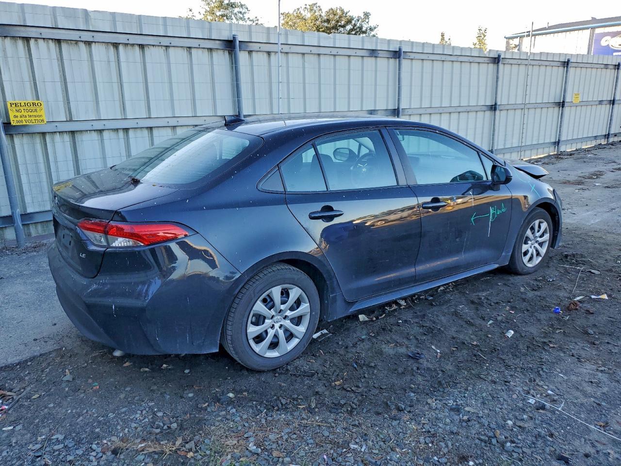 2024 TOYOTA COROLLA LE photo 3