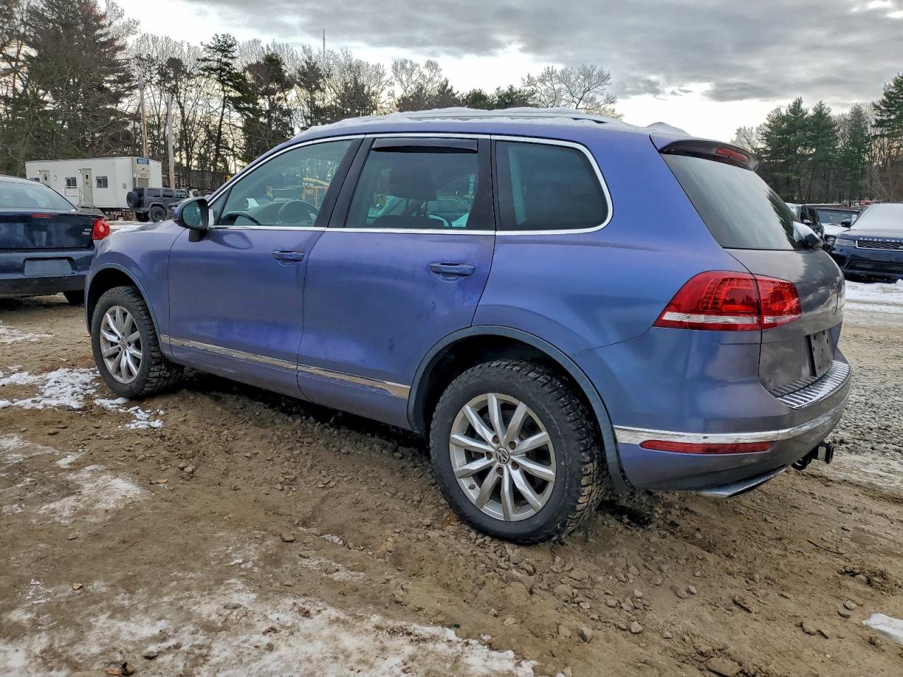 2015 VOLKSWAGEN TOUAREG V6 TDI photo 2