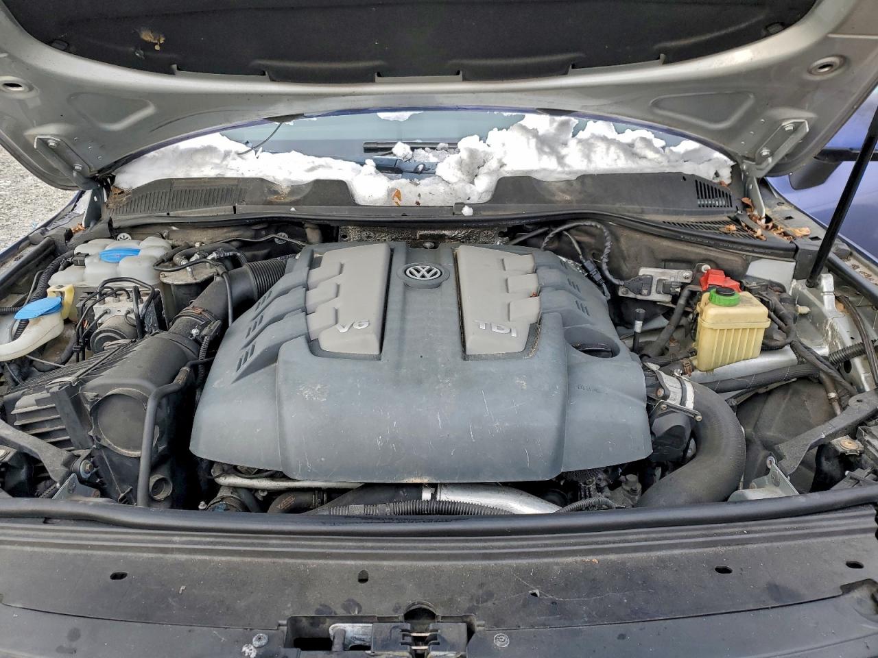 2015 VOLKSWAGEN TOUAREG V6 TDI photo 12