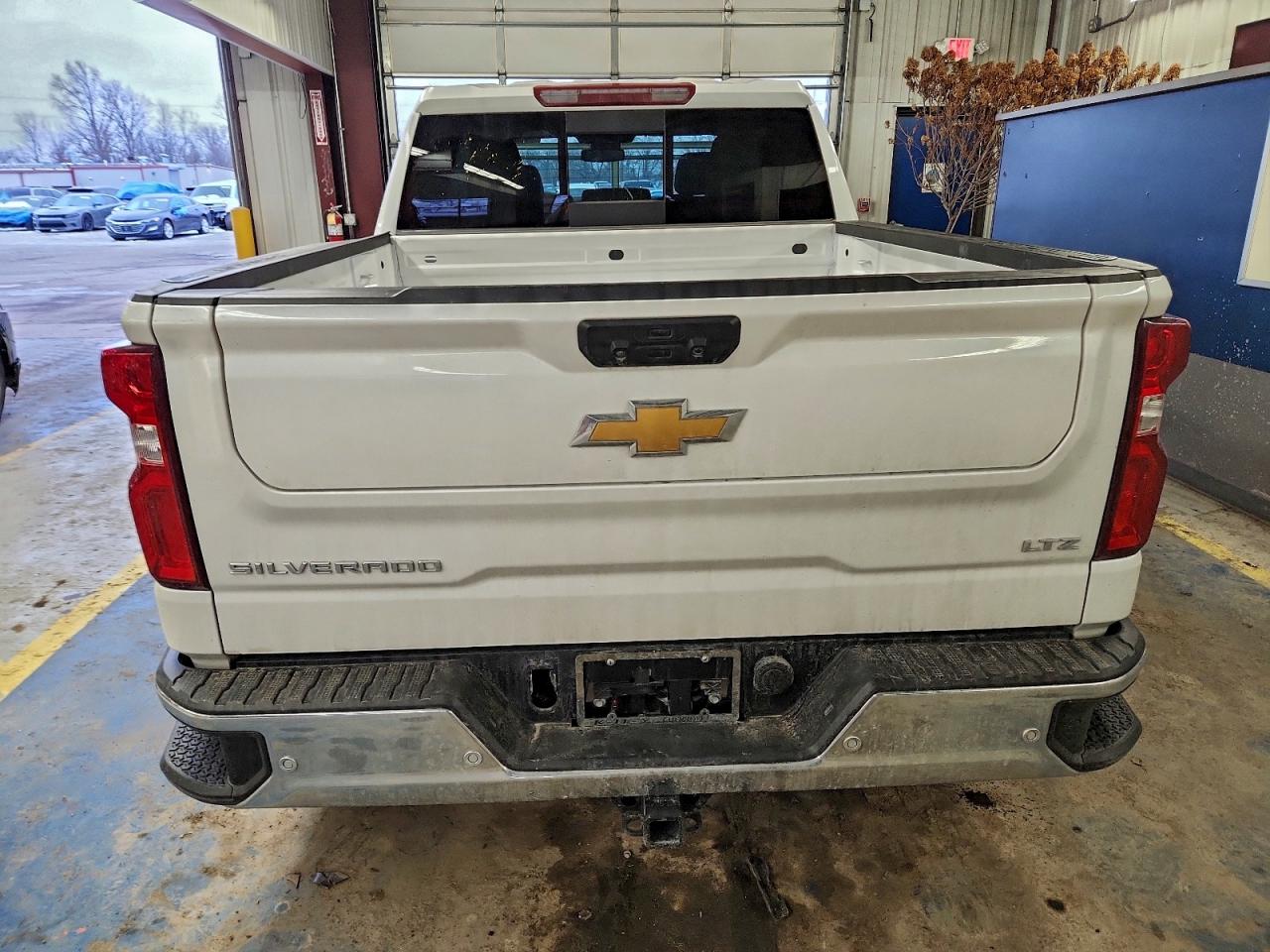 2024 CHEVROLET SILVERADO K1500 LTZ photo 6