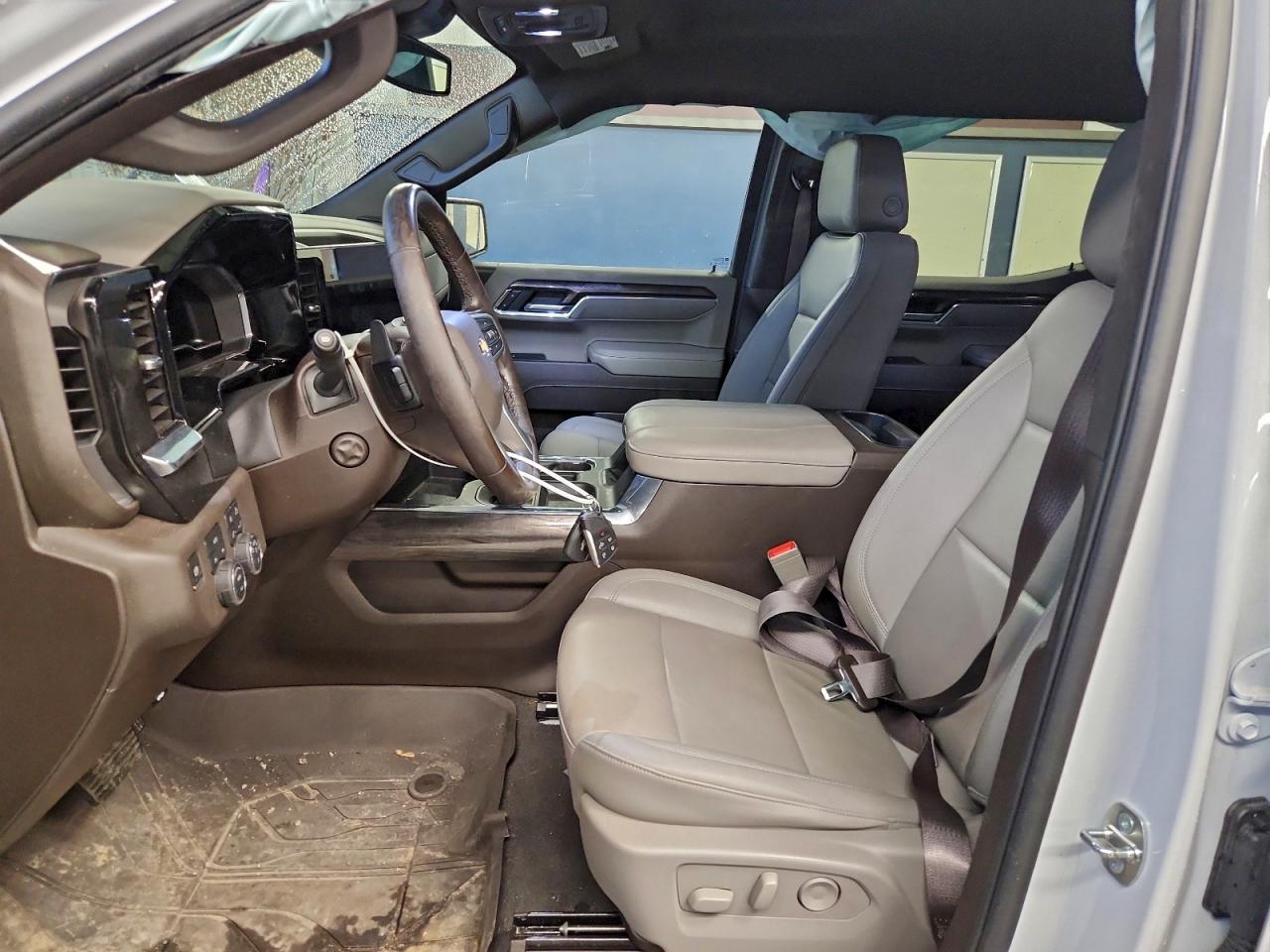 2024 CHEVROLET SILVERADO K1500 LTZ photo 7