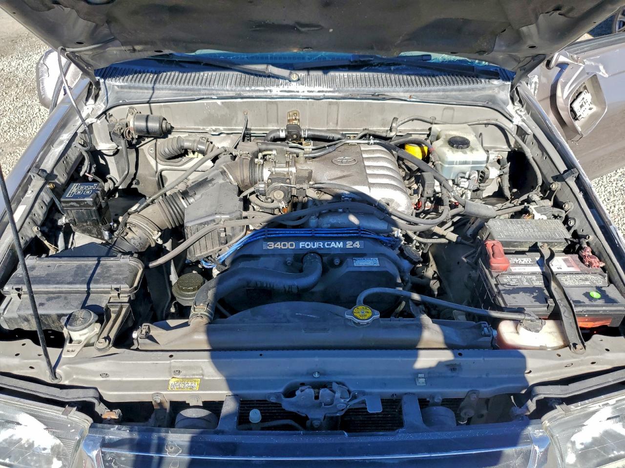 2001 TOYOTA 4RUNNER SR5 photo 12