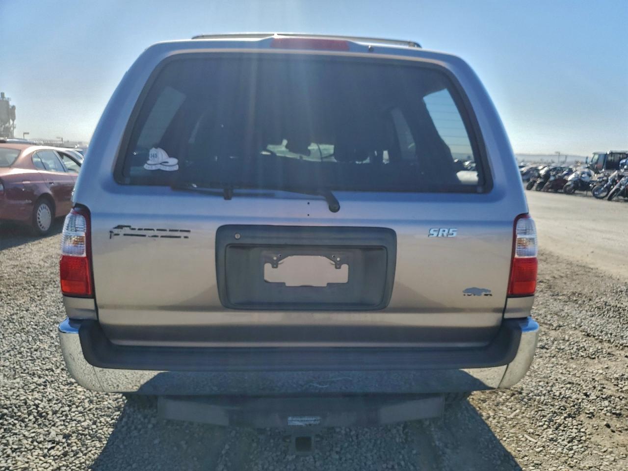 2001 TOYOTA 4RUNNER SR5 photo 6