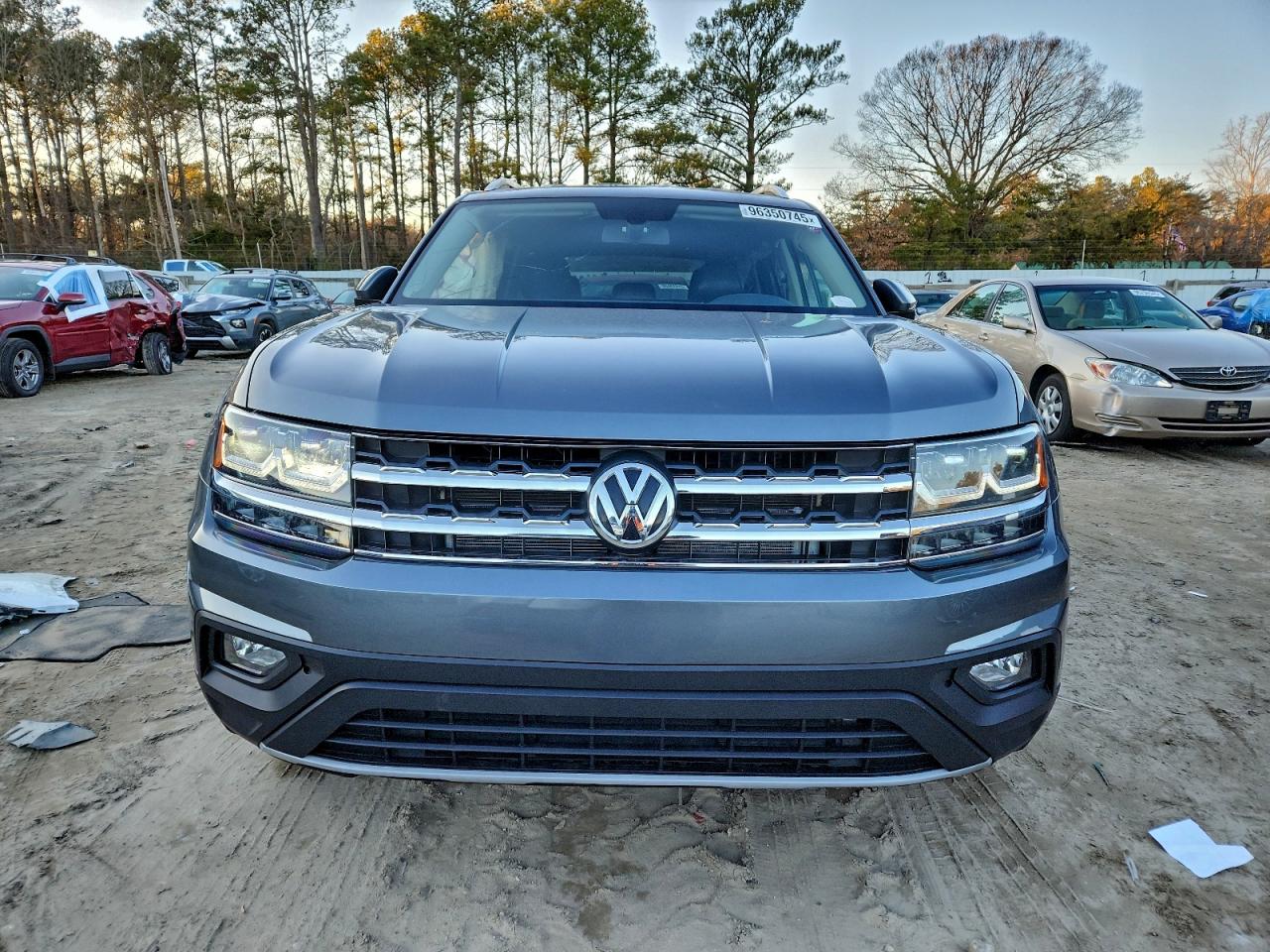 2018 VOLKSWAGEN ATLAS SE photo 9