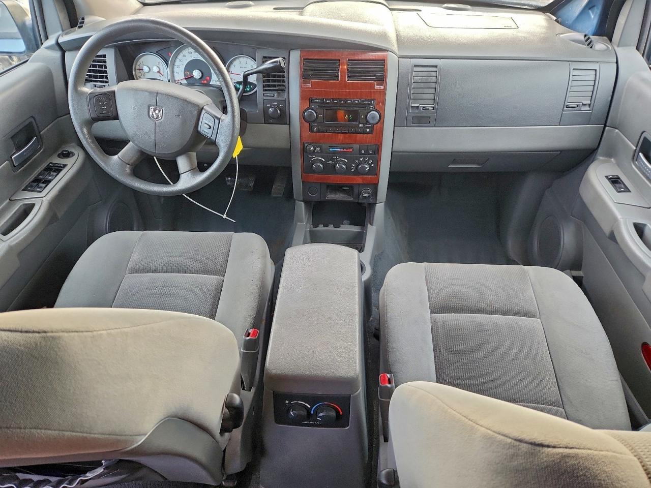 2006 DODGE DURANGO SLT photo 8