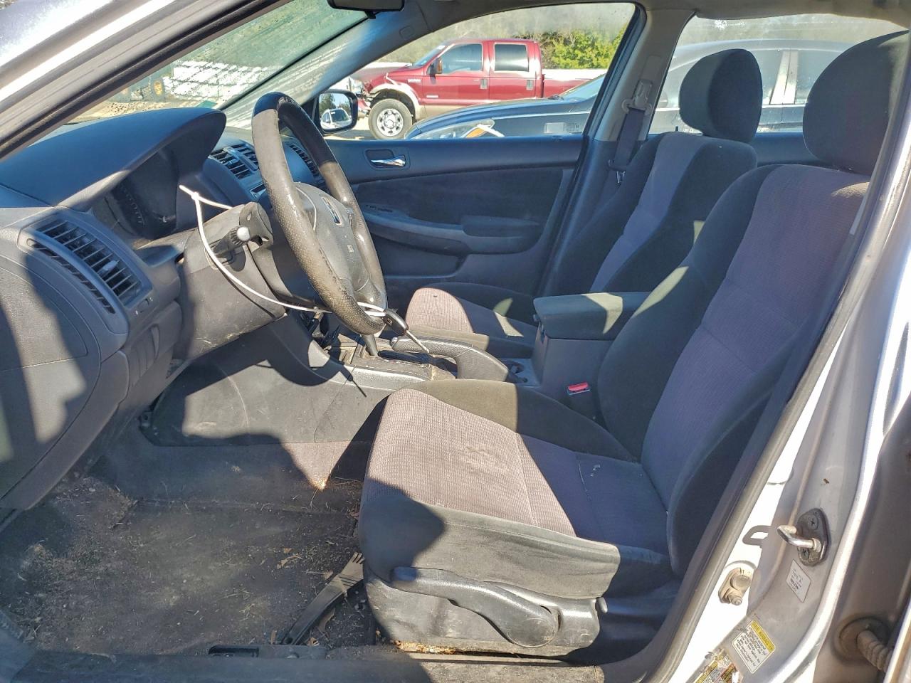 2005 HONDA ACCORD LX photo 25