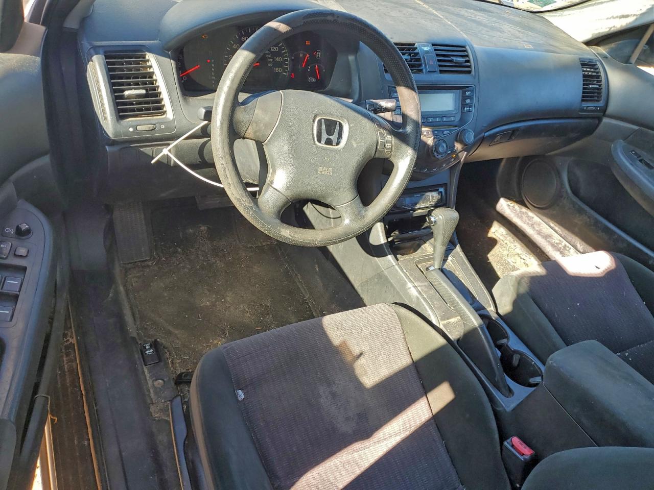 2005 HONDA ACCORD LX photo 29