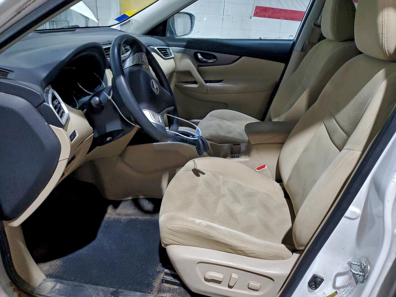 2016 NISSAN ROGUE S photo 19
