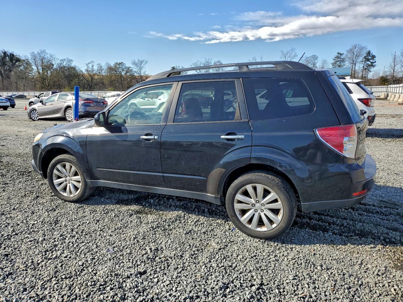 2011 SUBARU FORESTER 2.5X PREMIUM photo 2