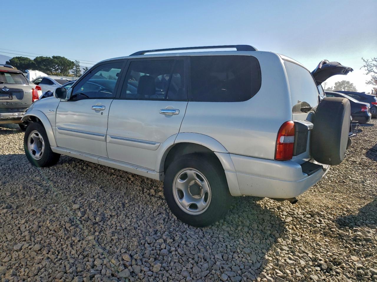 2002 SUZUKI XL7 PLUS photo 2