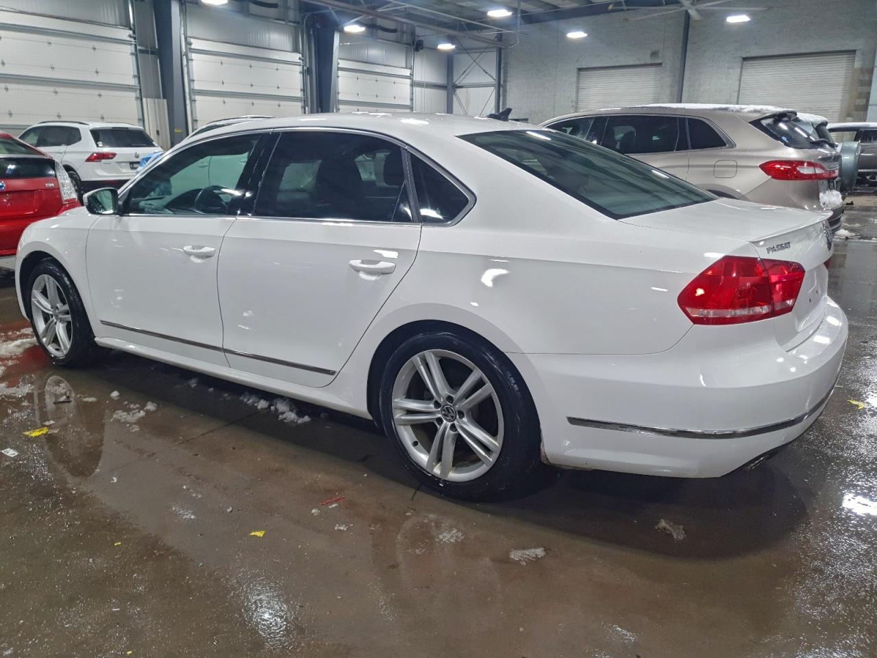 2014 VOLKSWAGEN PASSAT SEL photo 4