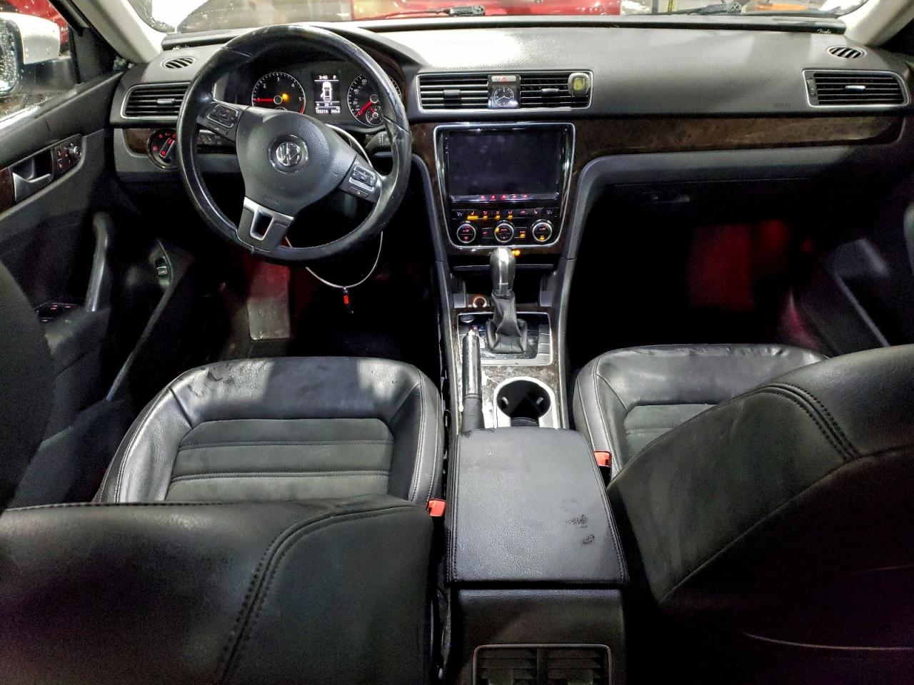 2014 VOLKSWAGEN PASSAT SEL photo 22