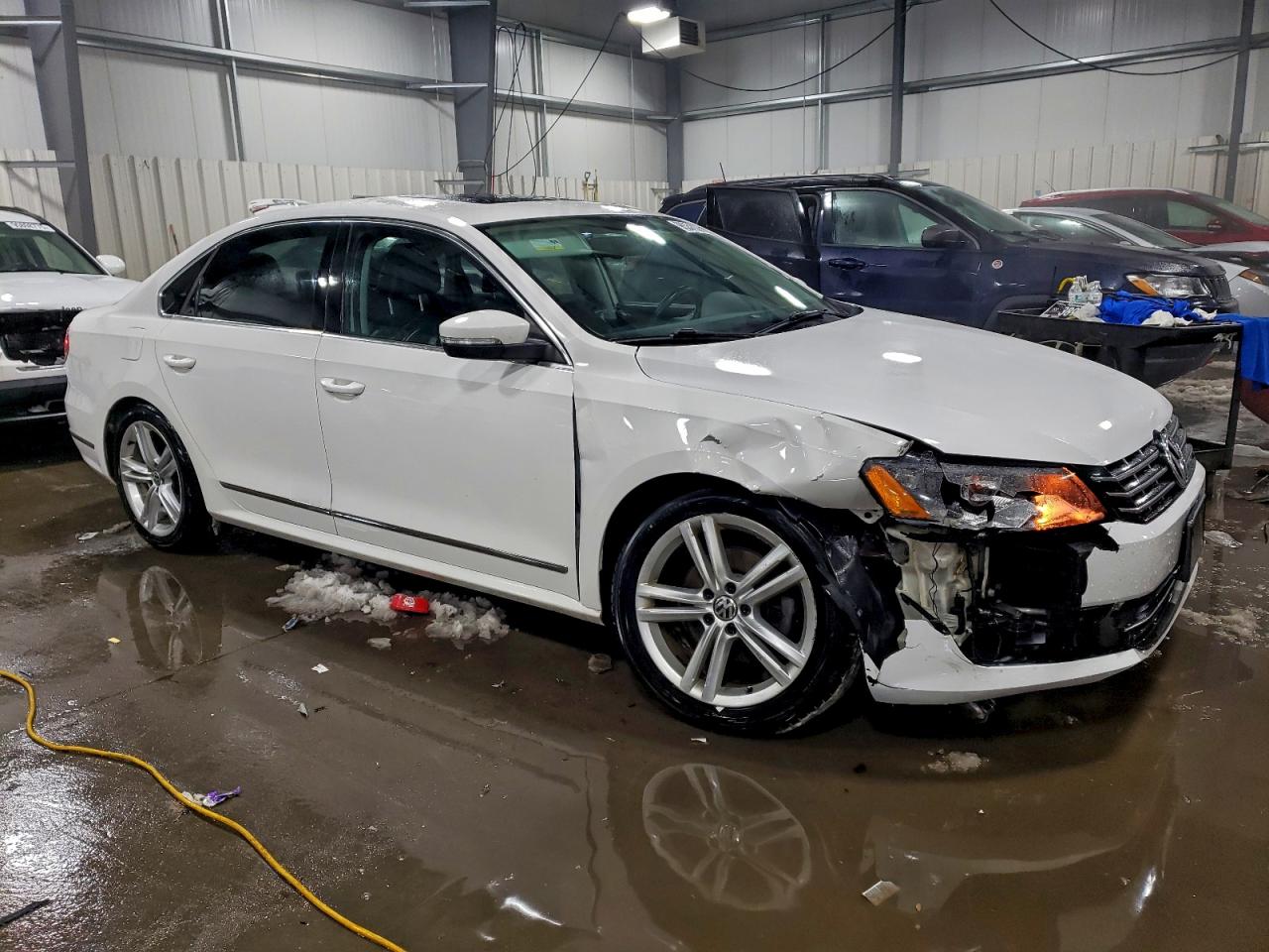 2014 VOLKSWAGEN PASSAT SEL photo 10