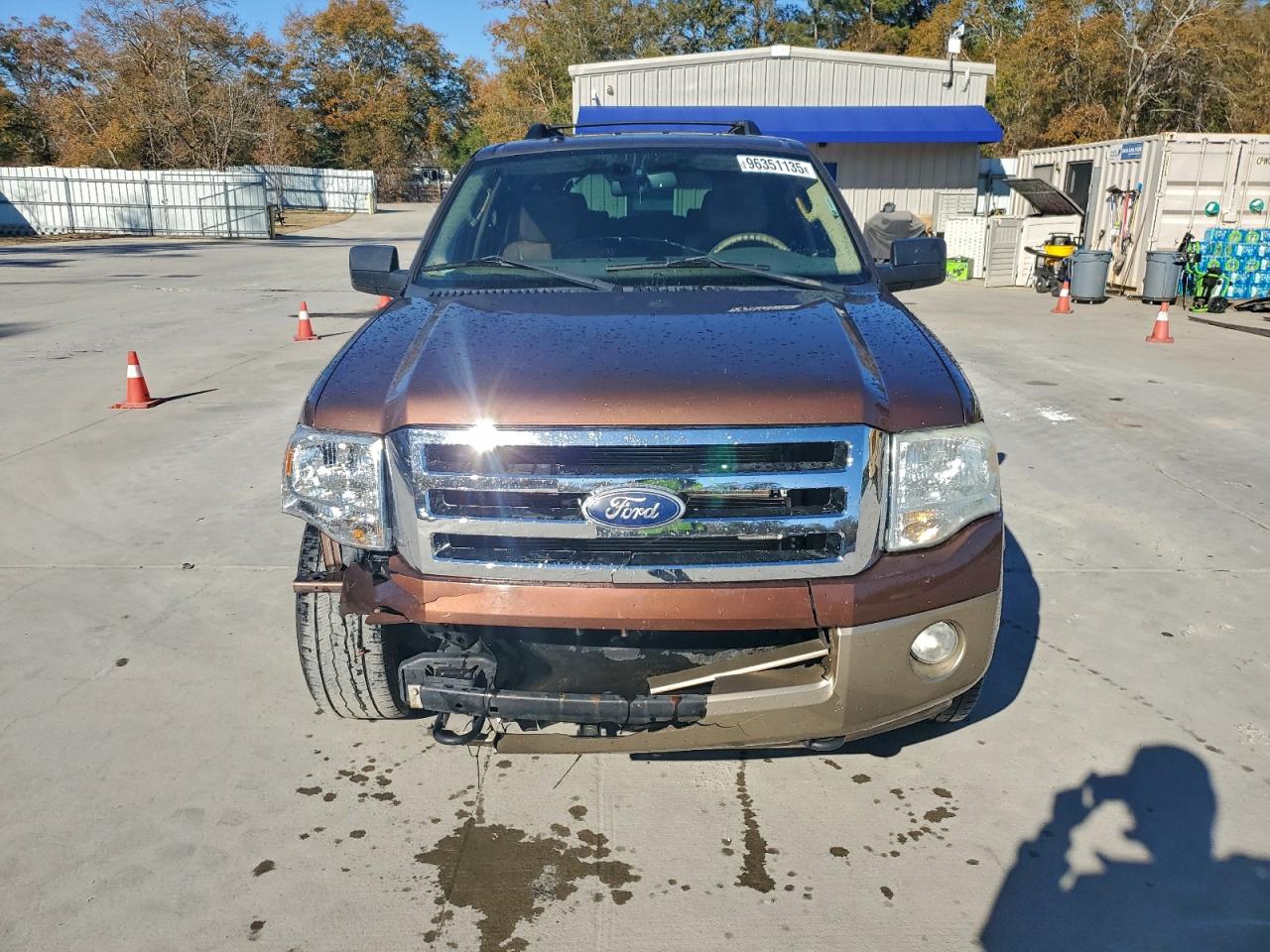 2011 FORD EXPEDITION XLT photo 5