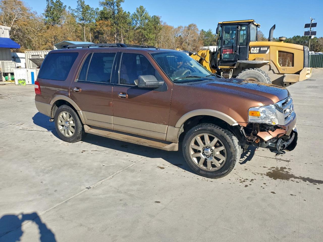 2011 FORD EXPEDITION XLT photo 4