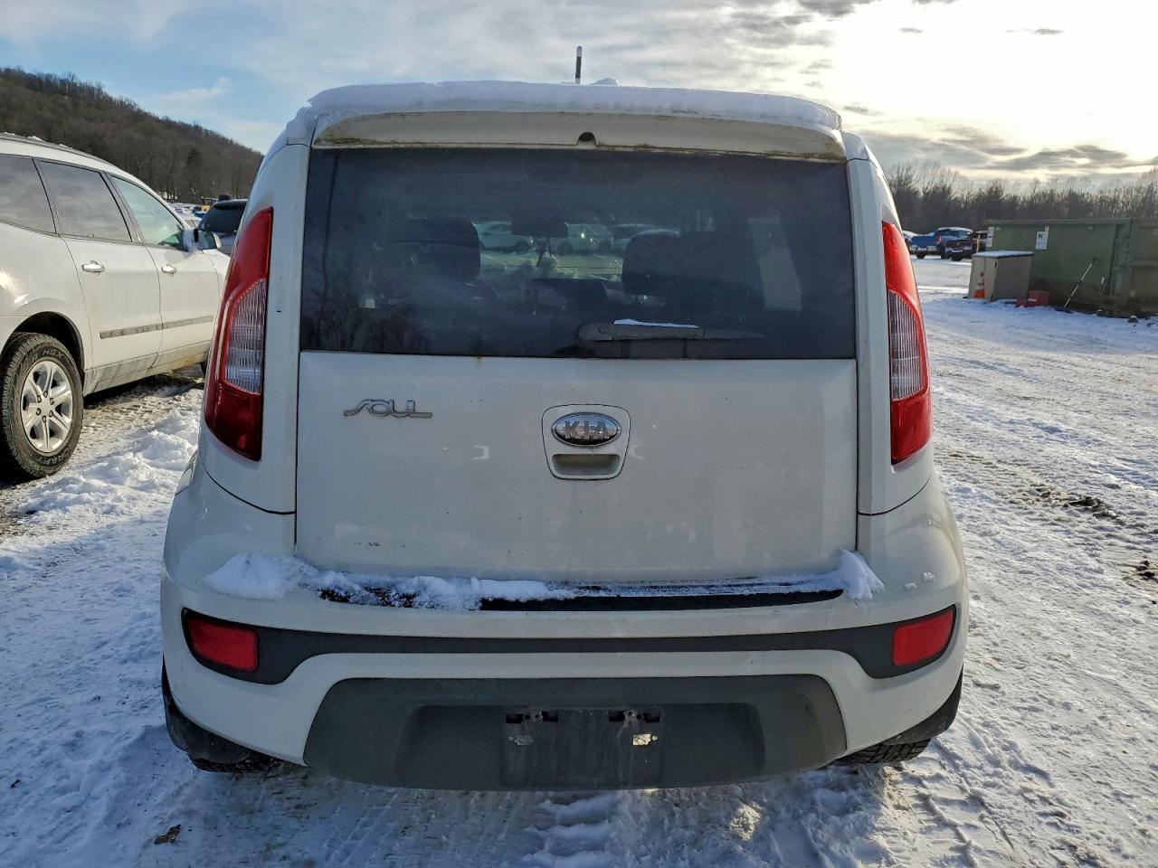 2013 KIA SOUL + photo 6