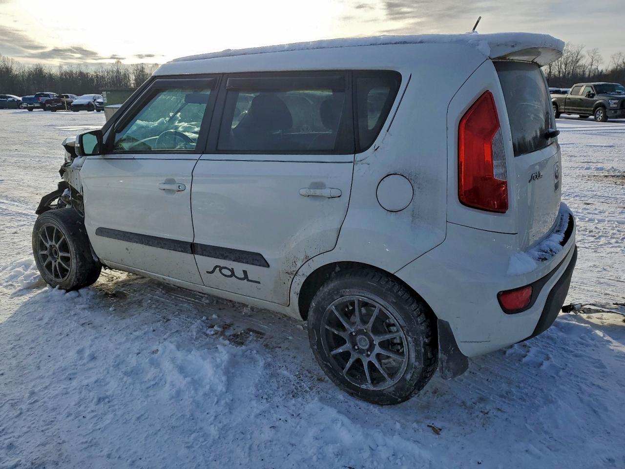 2013 KIA SOUL + photo 2