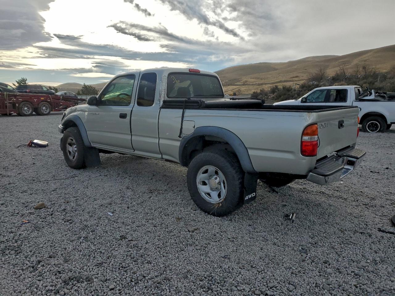 2004 TOYOTA TACOMA XTRACAB photo 2