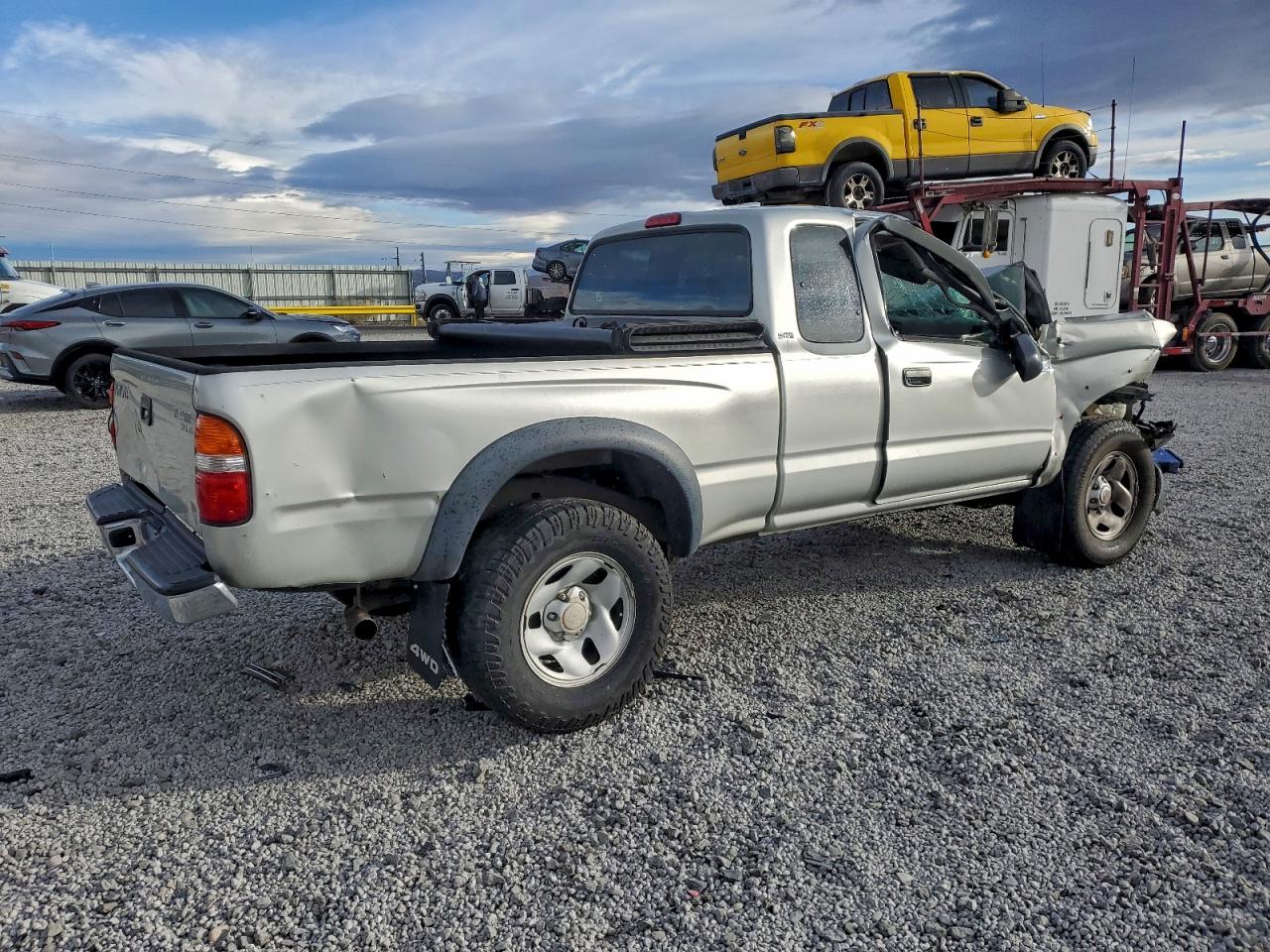 2004 TOYOTA TACOMA XTRACAB photo 3