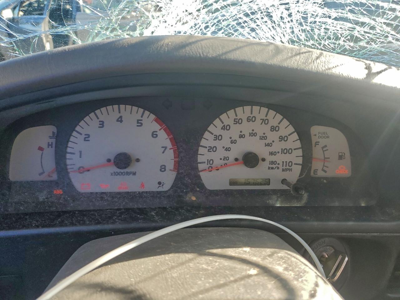 2004 TOYOTA TACOMA XTRACAB photo 9