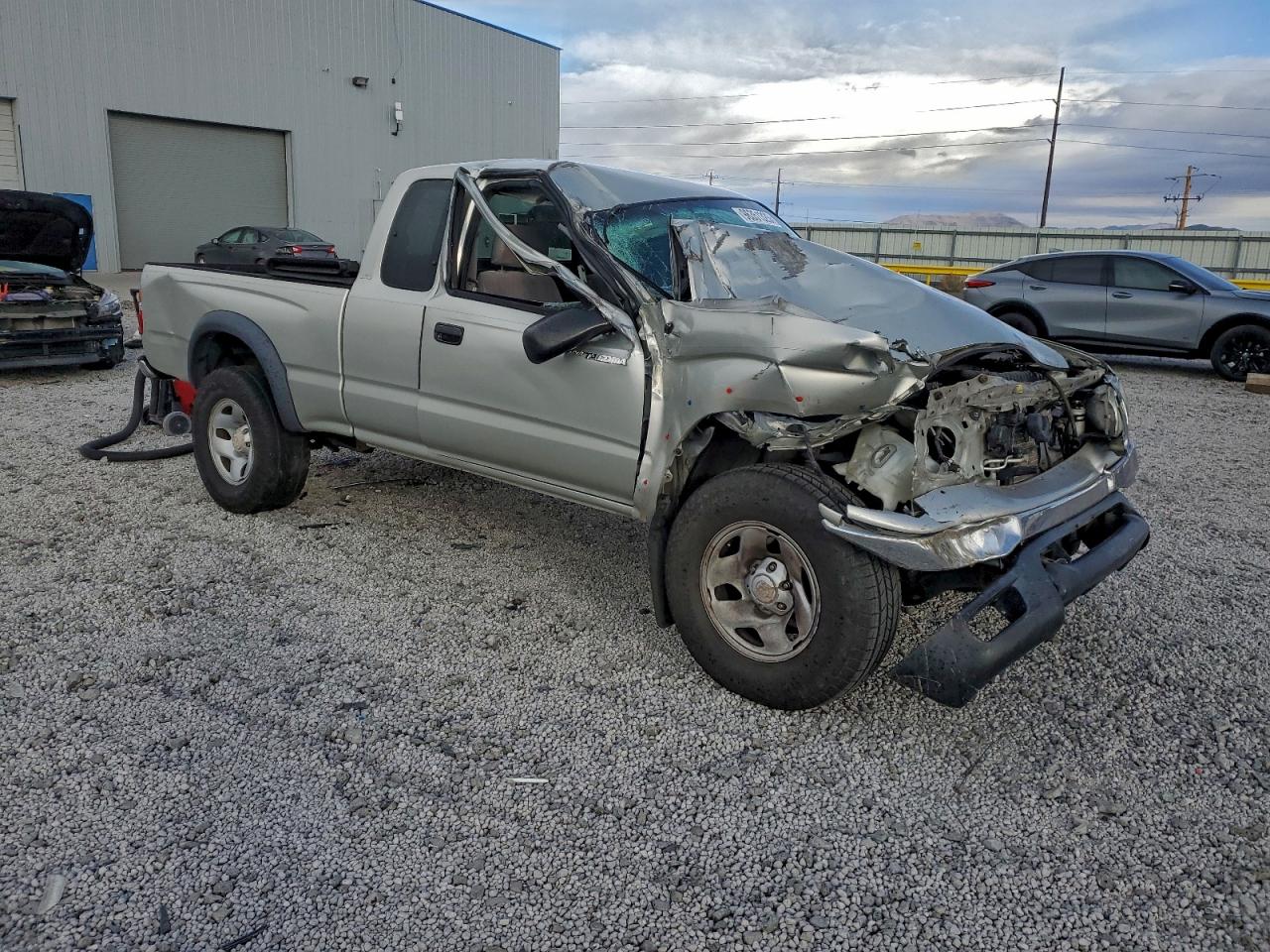 2004 TOYOTA TACOMA XTRACAB photo 4