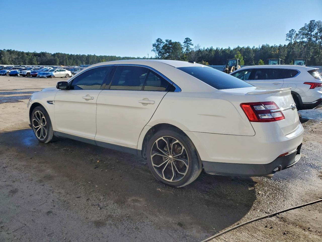 2014 FORD TAURUS SEL photo 2