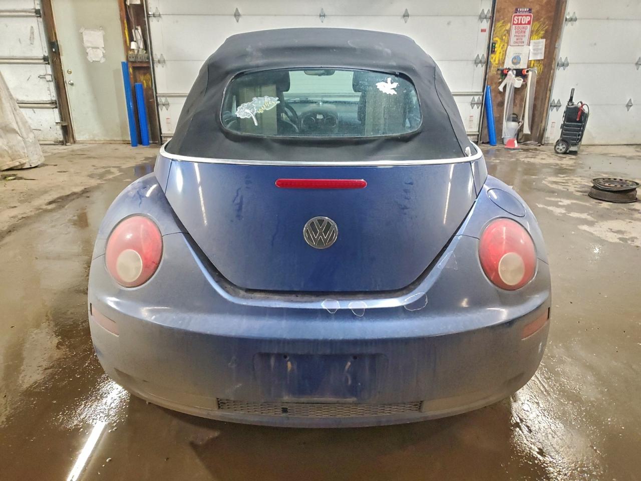 2008 VOLKSWAGEN NEW BEETLE CONVERTIBLE S photo 6