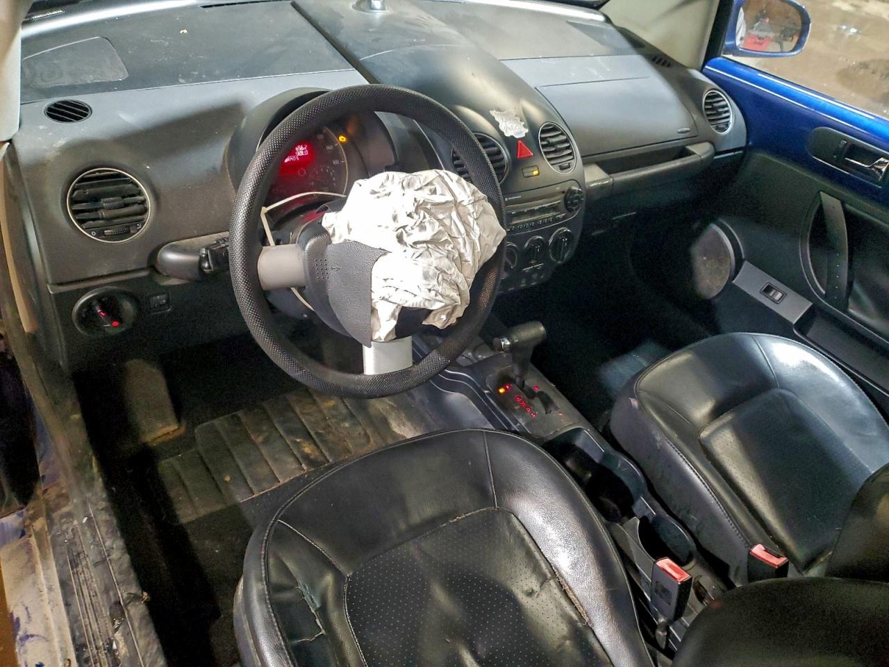 2008 VOLKSWAGEN NEW BEETLE CONVERTIBLE S photo 8