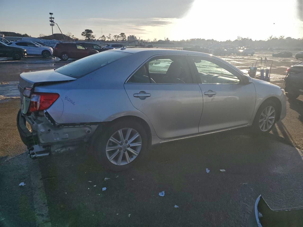 2012 TOYOTA CAMRY BASE photo 3