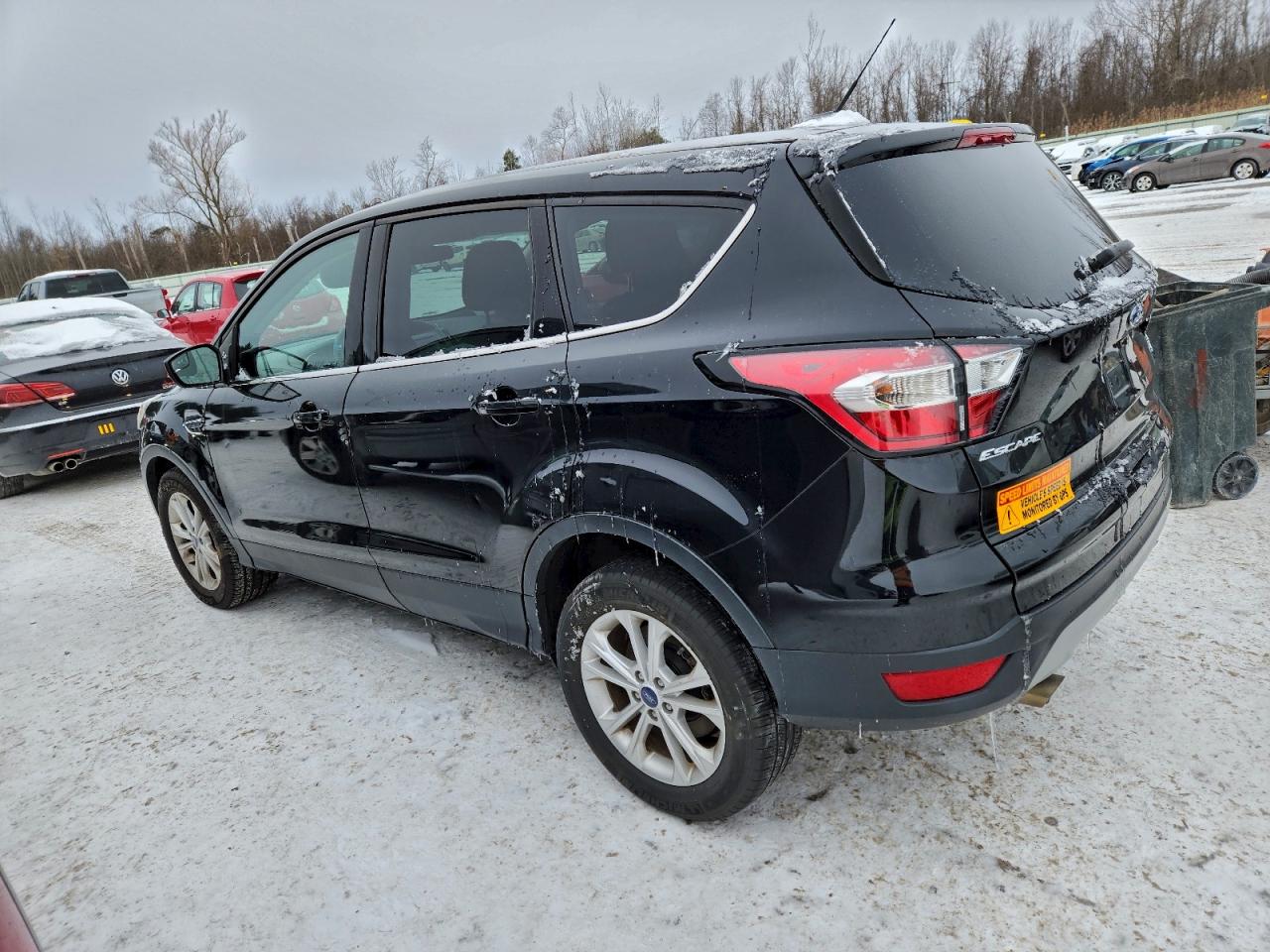 2017 FORD ESCAPE SE photo 2