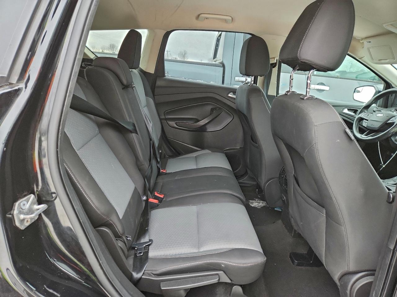 2017 FORD ESCAPE SE photo 11