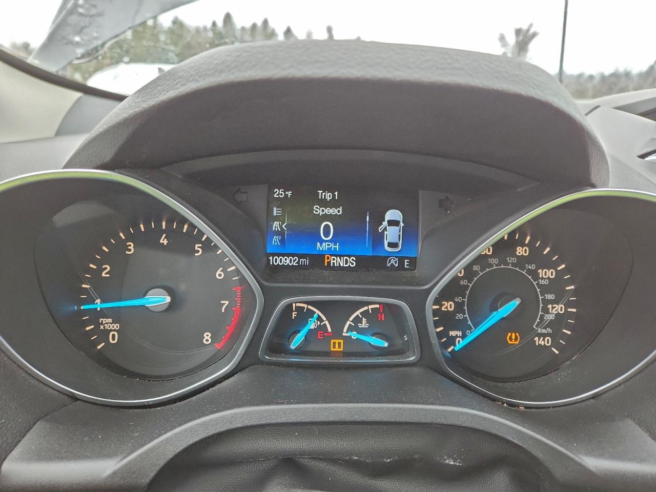 2017 FORD ESCAPE SE photo 9