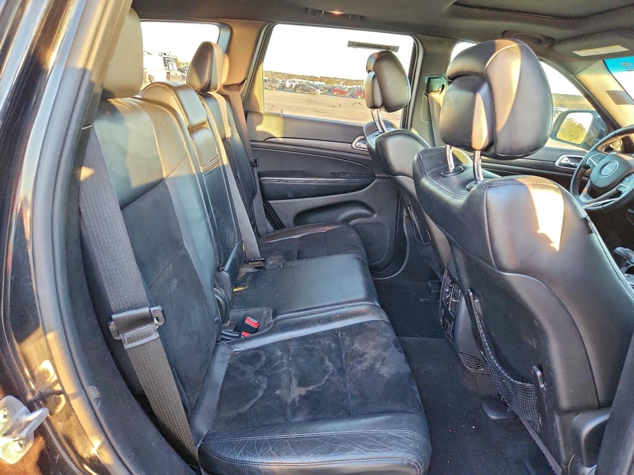 2015 JEEP GRAND CHEROKEE LAREDO photo 41