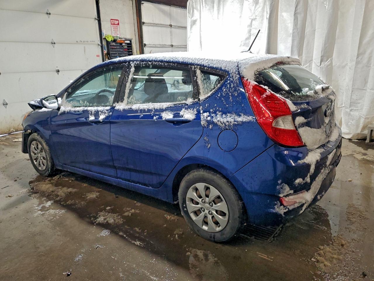 2015 HYUNDAI ACCENT GS photo 2