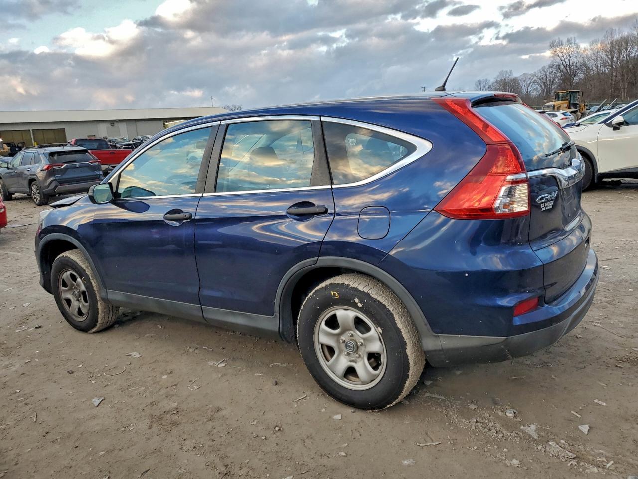 2015 HONDA CR-V LX photo 3