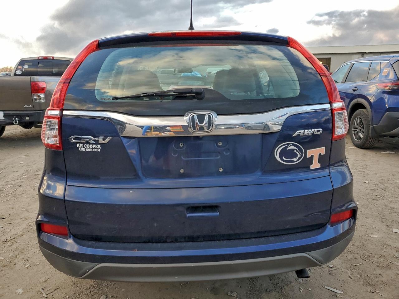 2015 HONDA CR-V LX photo 11