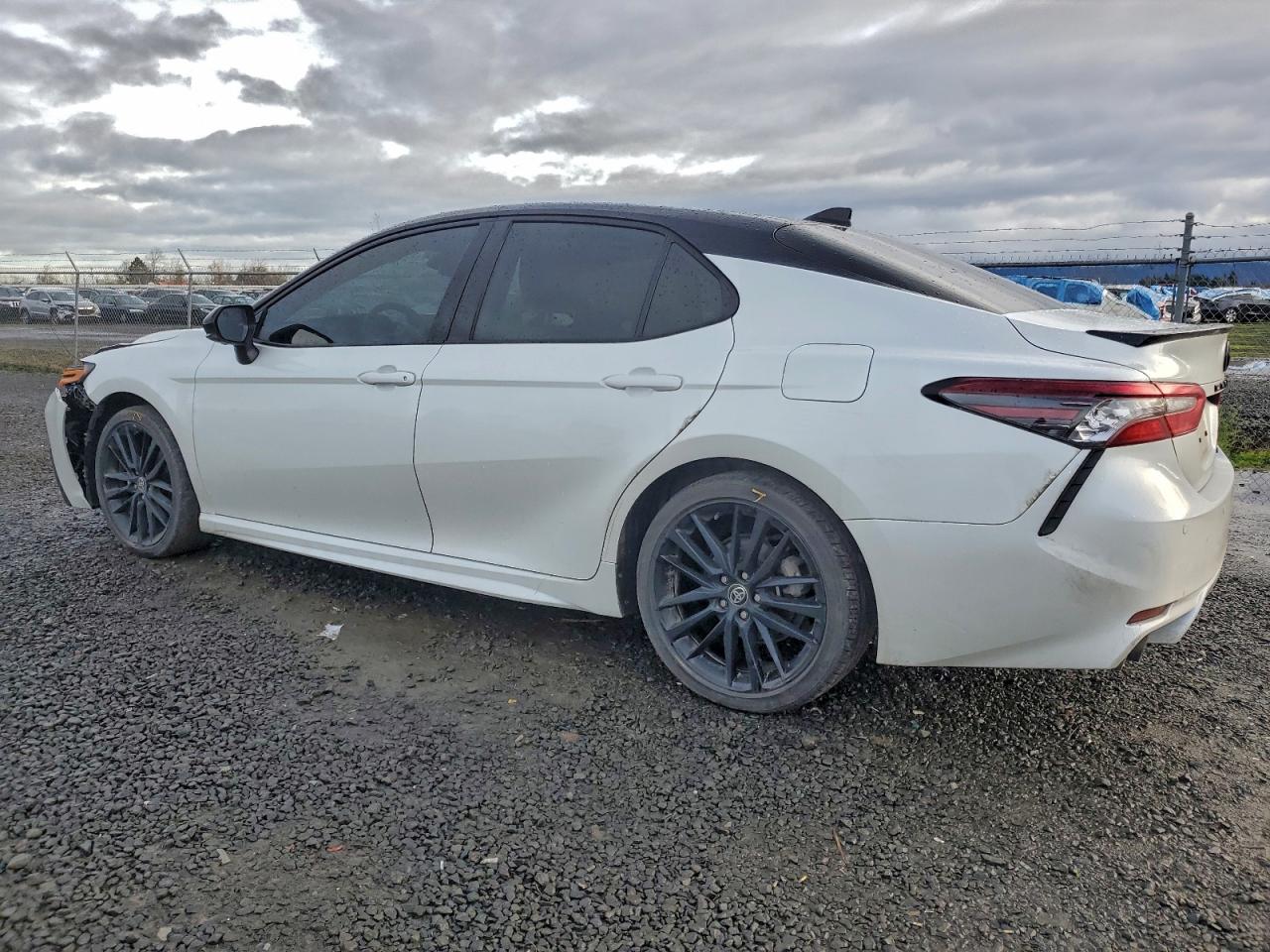 2023 TOYOTA CAMRY XSE photo 2