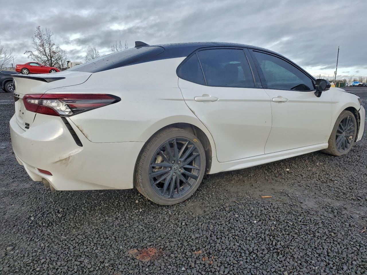 2023 TOYOTA CAMRY XSE photo 3