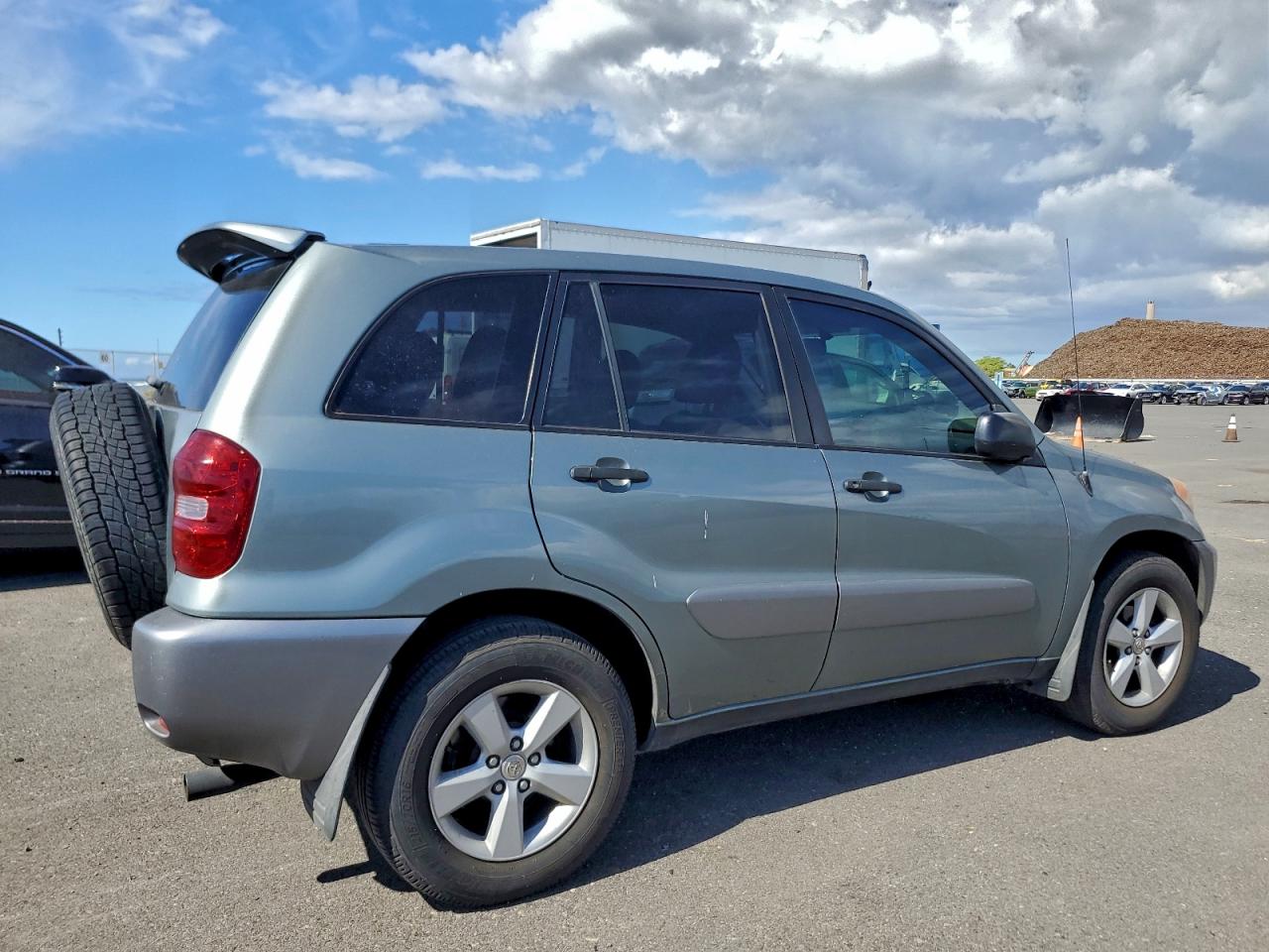 2004 TOYOTA RAV4 photo 3