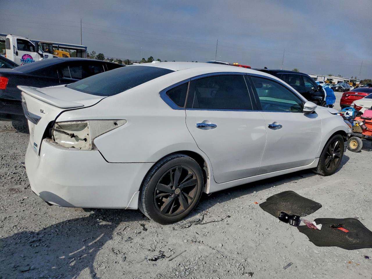 2013 NISSAN ALTIMA 2.5 photo 3