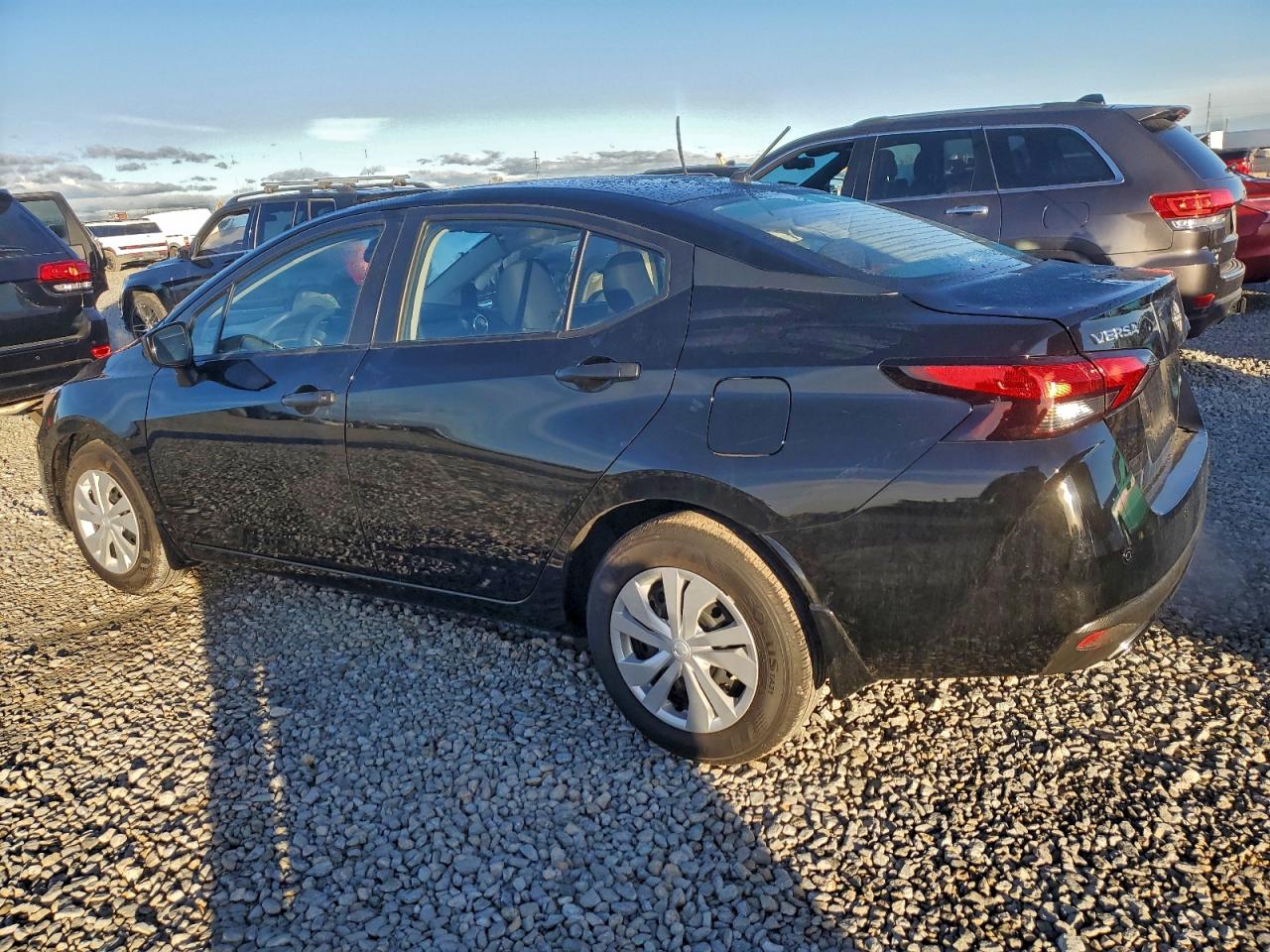 2025 NISSAN VERSA S photo 3