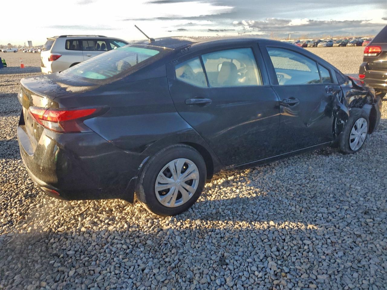 2025 NISSAN VERSA S photo 5