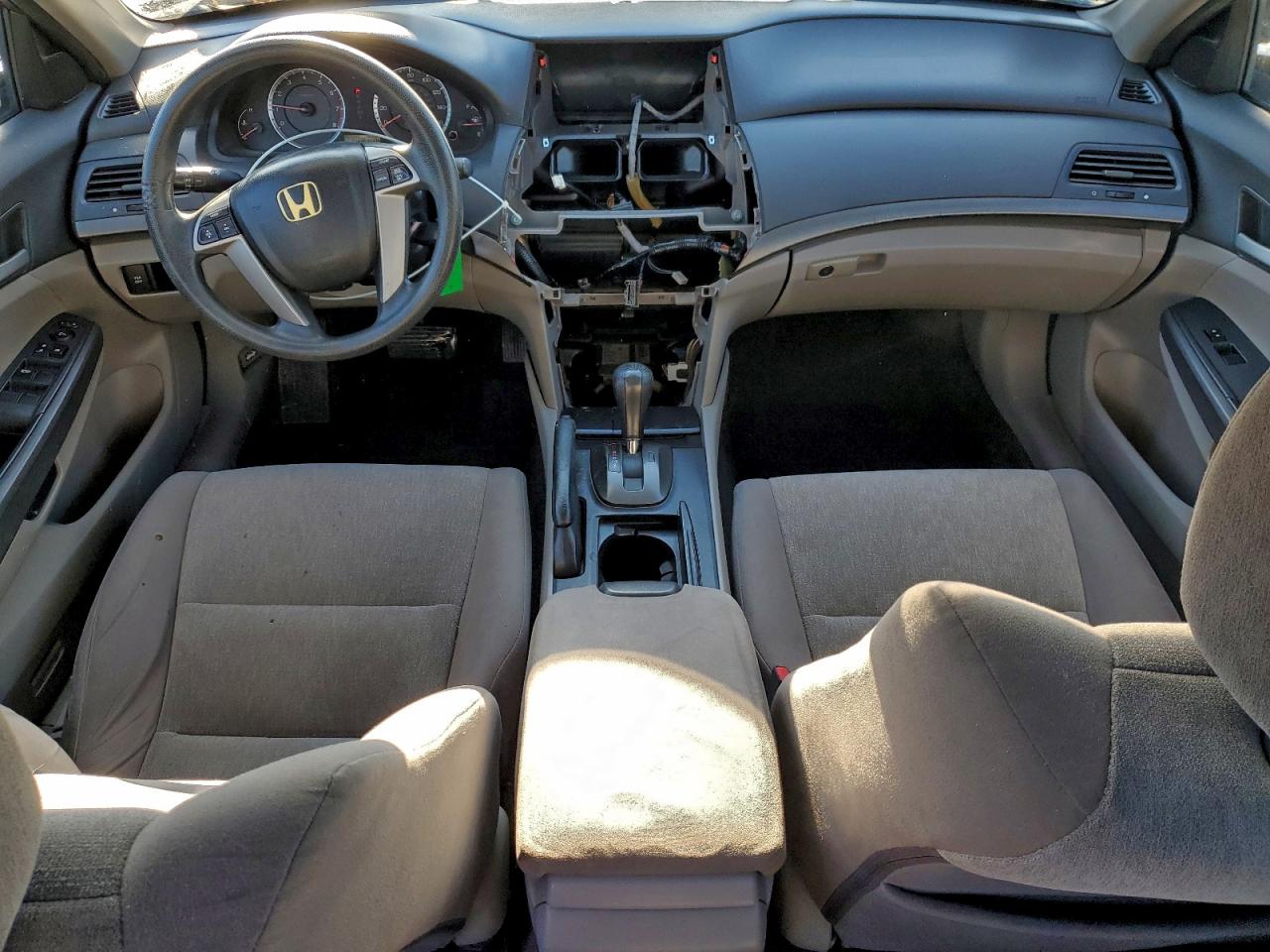2010 HONDA ACCORD LX photo 8