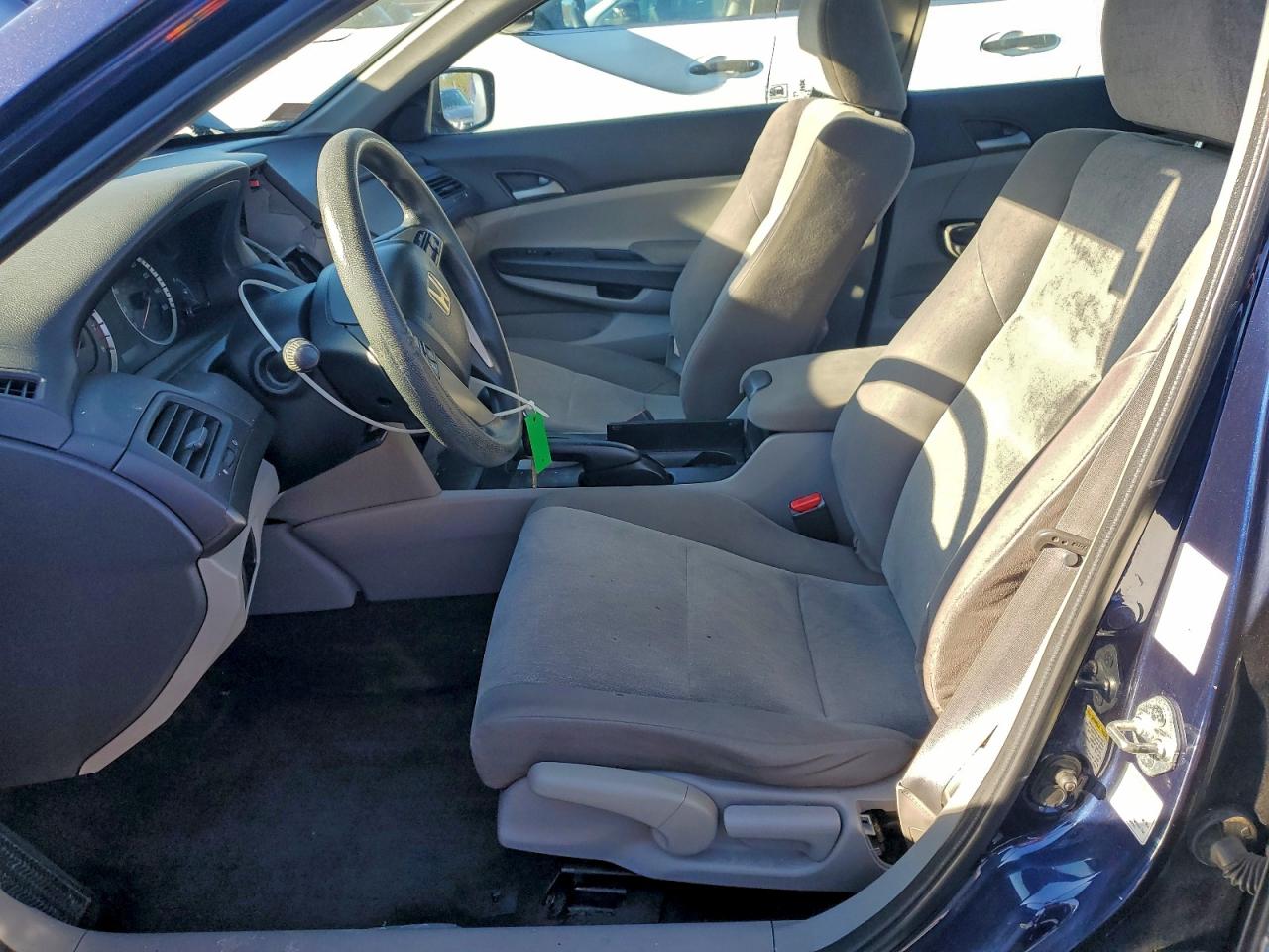 2010 HONDA ACCORD LX photo 7