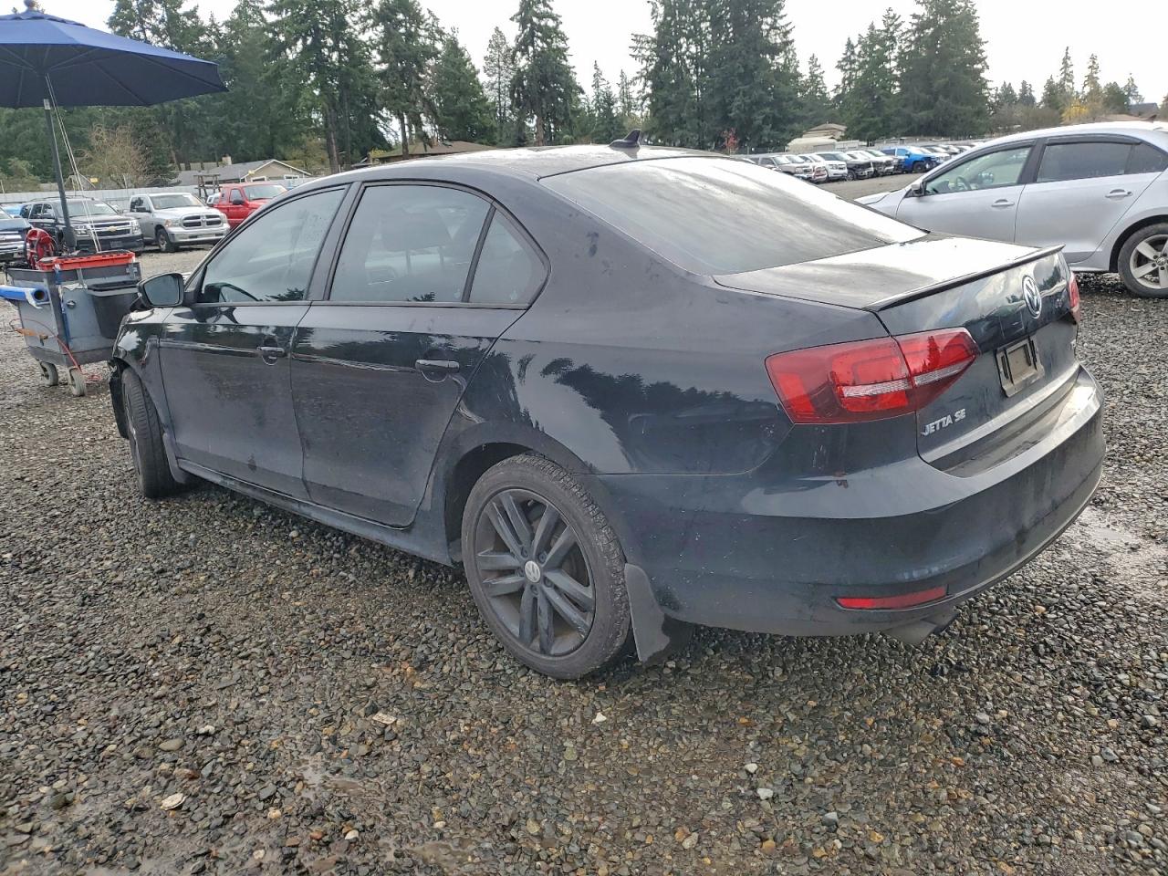 2018 VOLKSWAGEN JETTA SPORT photo 2
